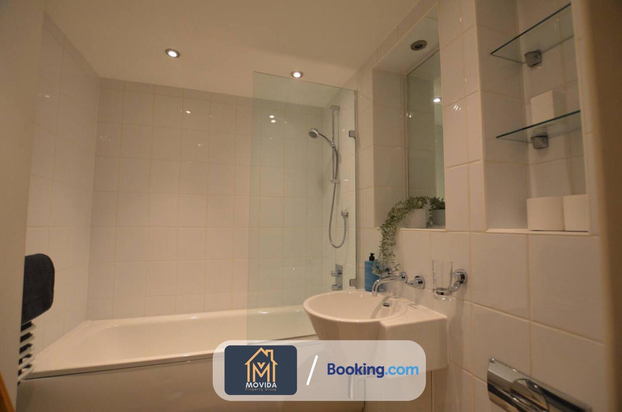 Lgi Stunning 1 Bedroom Apartment By Movida Property Group Short Lets & Serviced Accommodation リーズ エクステリア 写真
